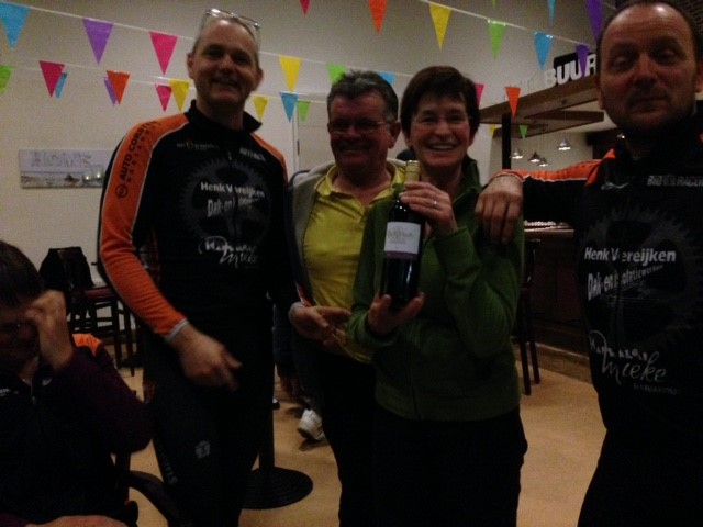 De winnaars van de quiz Felix, Jo, Tiny en Jean Pierre